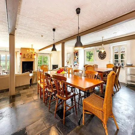 Magnificent In Sint Martens Voeren With Garden בית נופש *