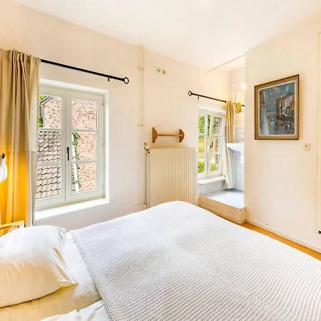 Magnificent In Sint Martens Voeren With Garden בית נופש *
